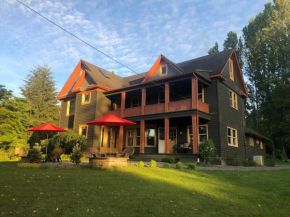 Historical Home, near wineries, weddings & shops